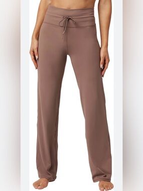 Vuori Wide Leg Pants in Mauve Brown